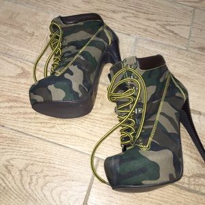 Camo boots